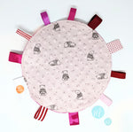 Load image into Gallery viewer, Cupid Molehill Taggie baby-blanket